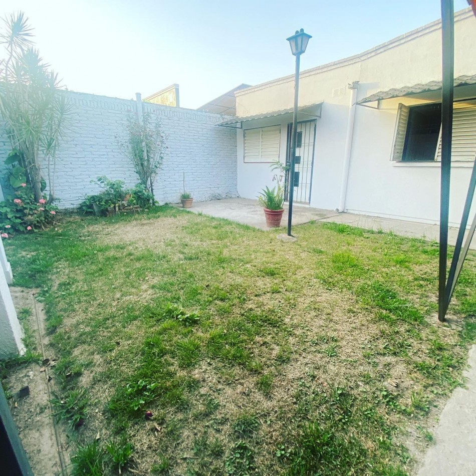 CASA EN YERBA BUENA, BARRIO LAS ACACIAS